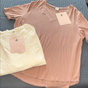 Sew in Love  V-Neck T-Shirts in mauve and Cream NWT set of 2